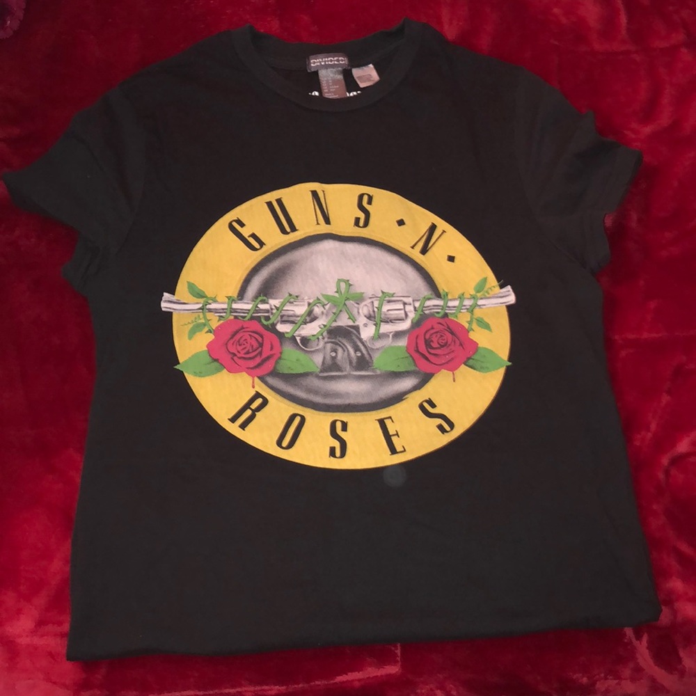 Guns and roses tee